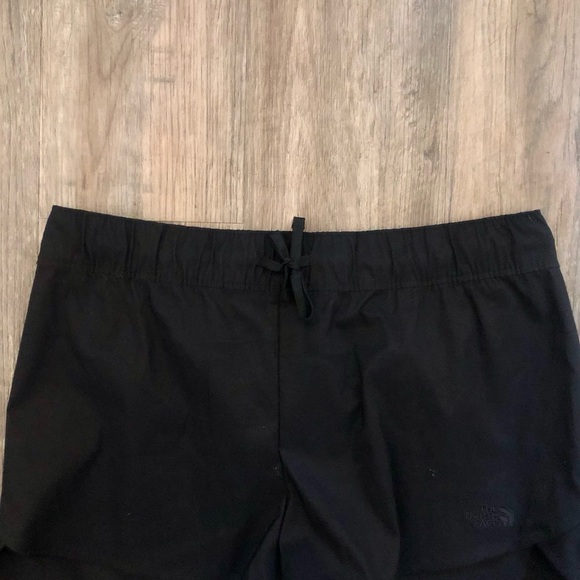 NWT The North Face Black Shorts - Picture 3 of 10